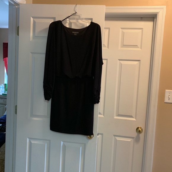 Super cute Jessica Howard glittered black dress - Picture 3 of 7